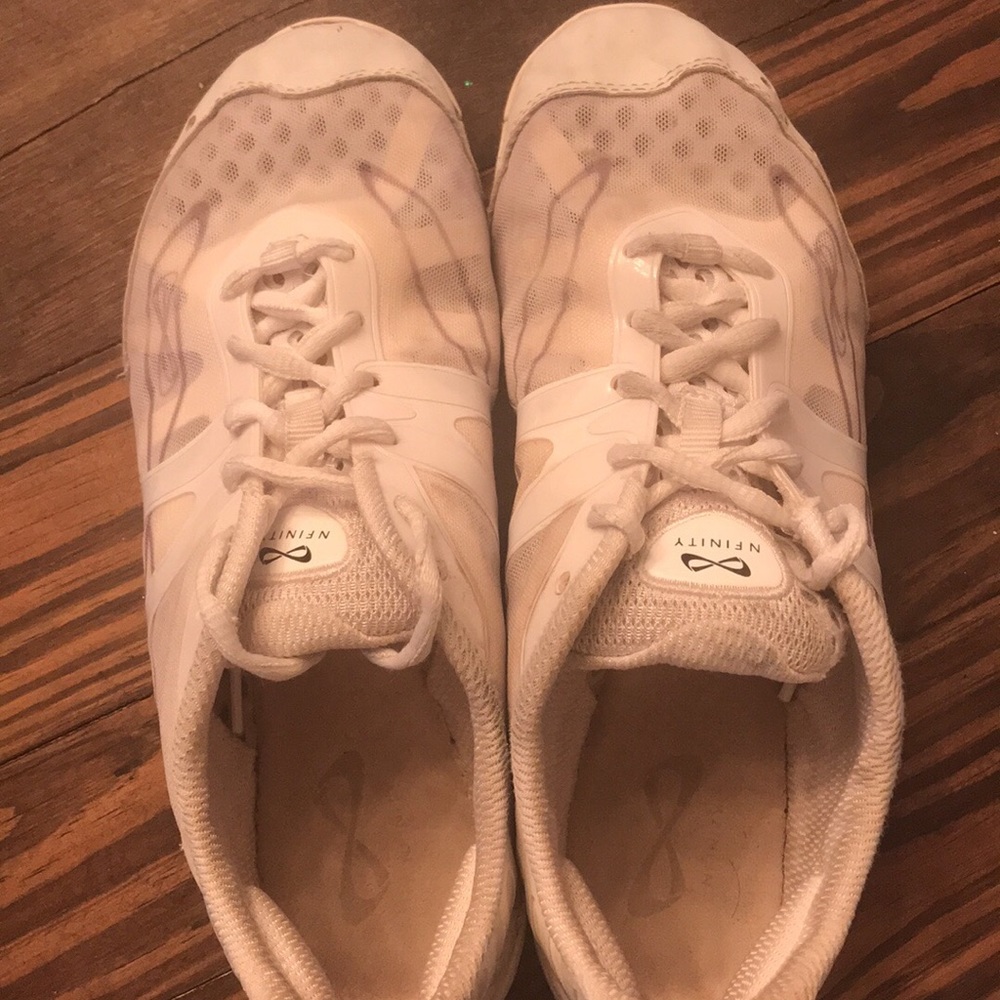Size 8 nfinity cheer shoes in great condition
